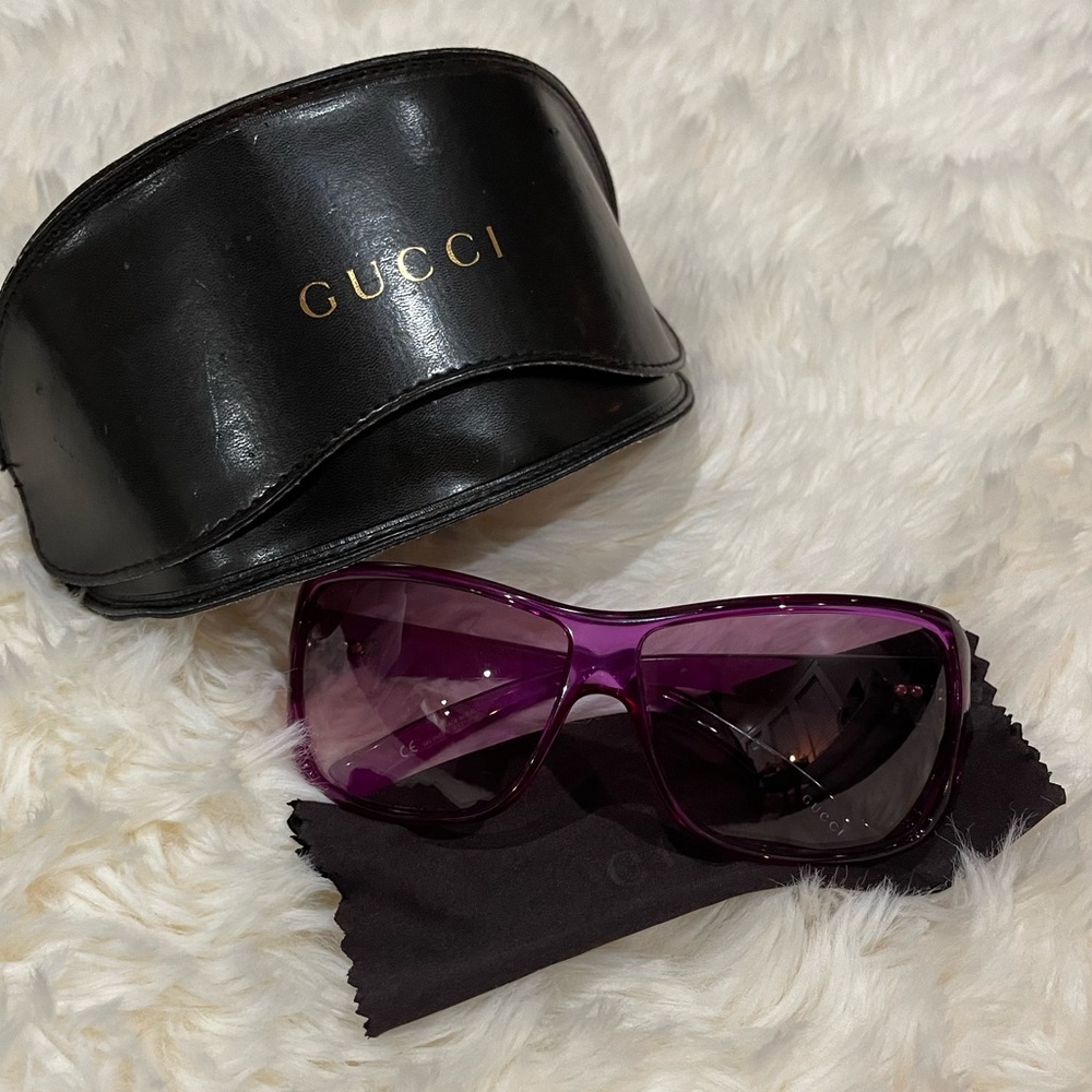 Gucci Women’s Purple Oversized Sunglasses - Picture 6 of 8